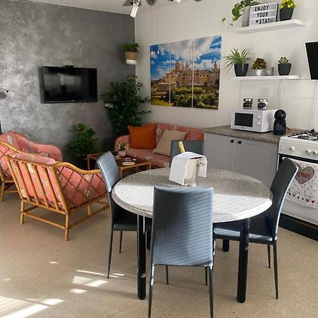St Paul'S Bay Central Apartment In Qawra San Pawl il-Baħar Kültér fotó
