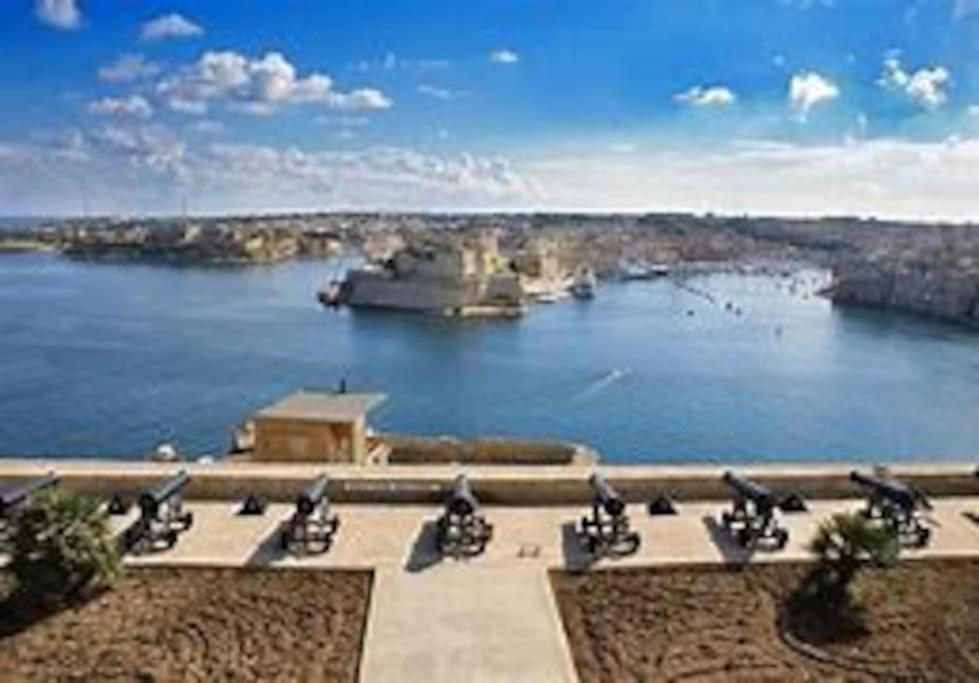 St Paul'S Bay Central Apartment In Qawra San Pawl il-Baħar Kültér fotó