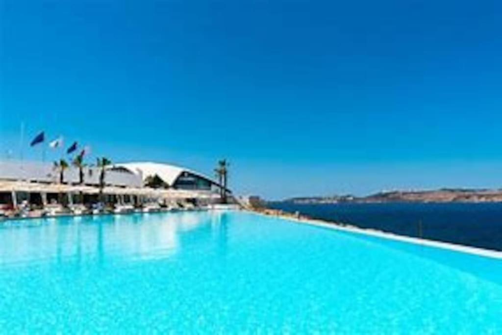 St Paul'S Bay Central Apartment In Qawra San Pawl il-Baħar Kültér fotó